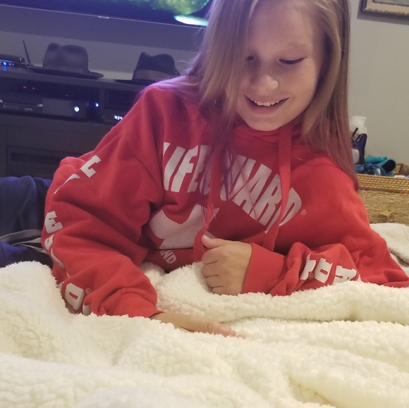 Meet your Posher, Amanda - Picture 6 of 8